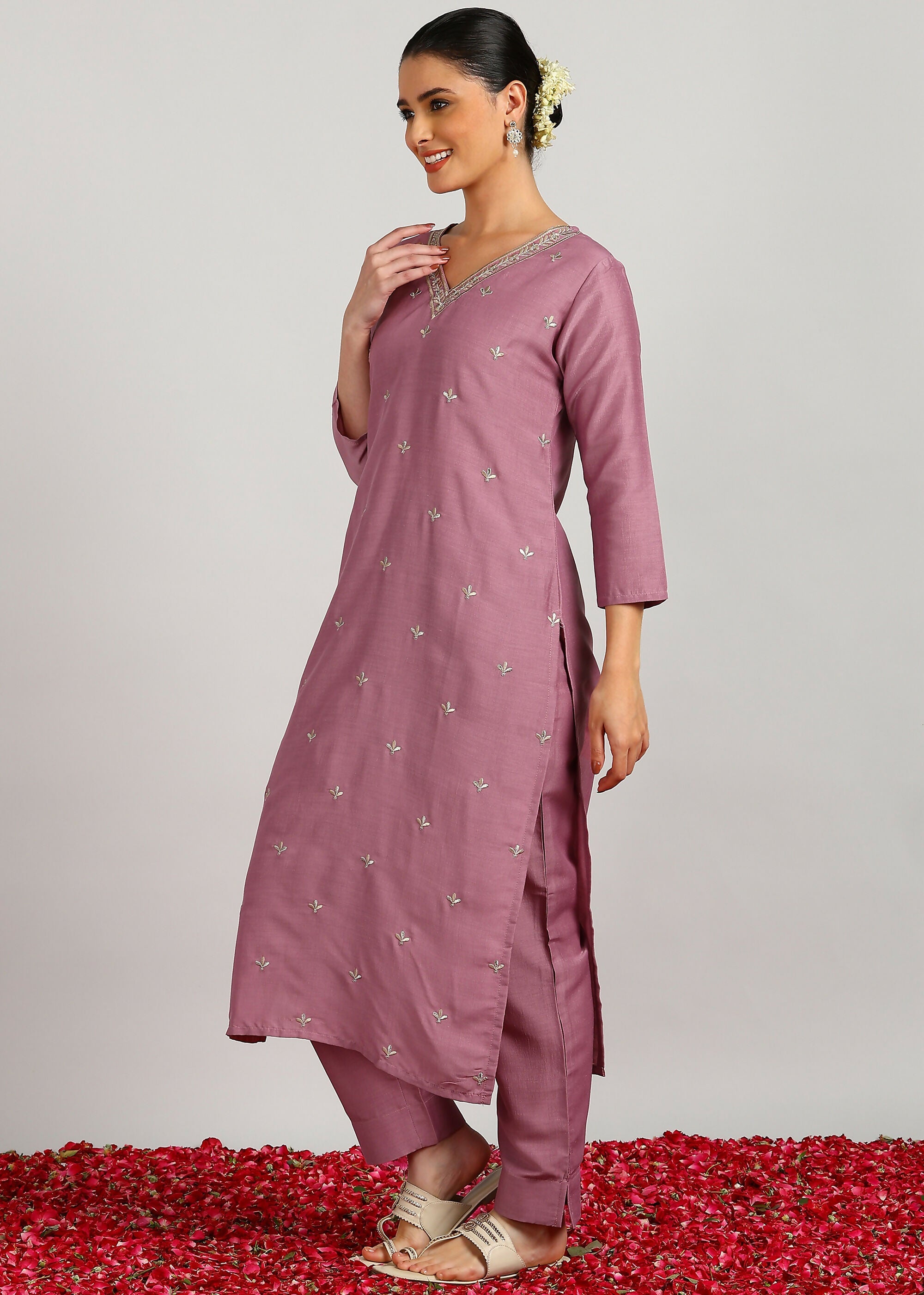 Aavyora Women’s Lavender Embroidered Kurta Set with Dupatta