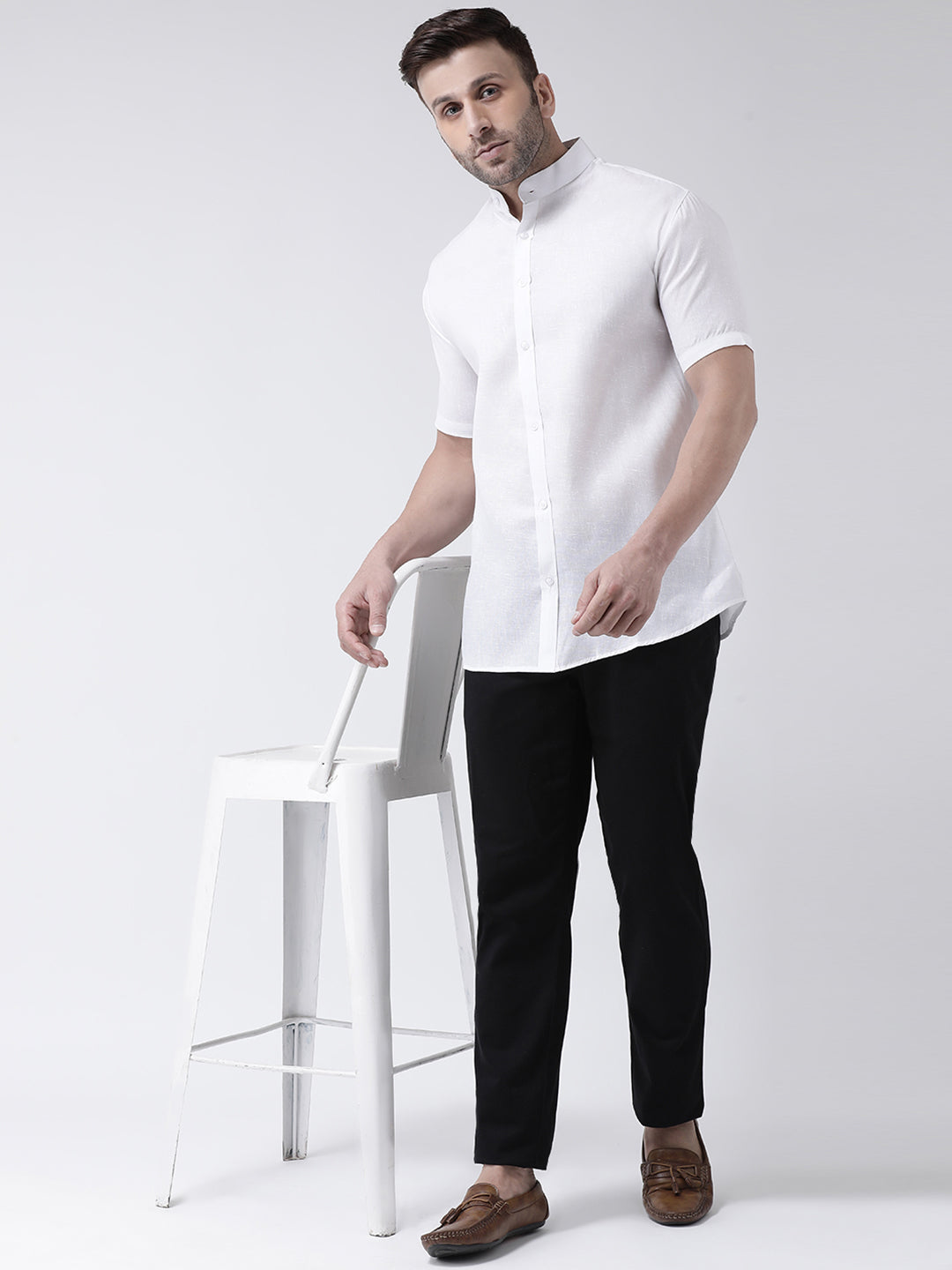 RIAG White Men's Chinese Collar Half Sleeves Shirt