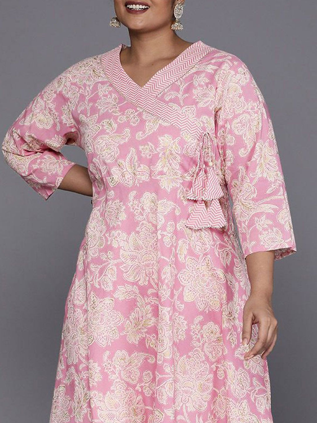 Sztori Plus Size Floral Printed Gotta Patti Pure Cotton A Line Kurta with Trousers