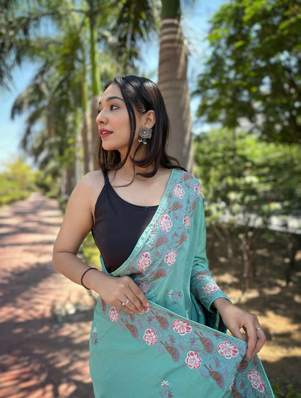 Vamsee Chinon Panchi Sea Green Shimmer Saree