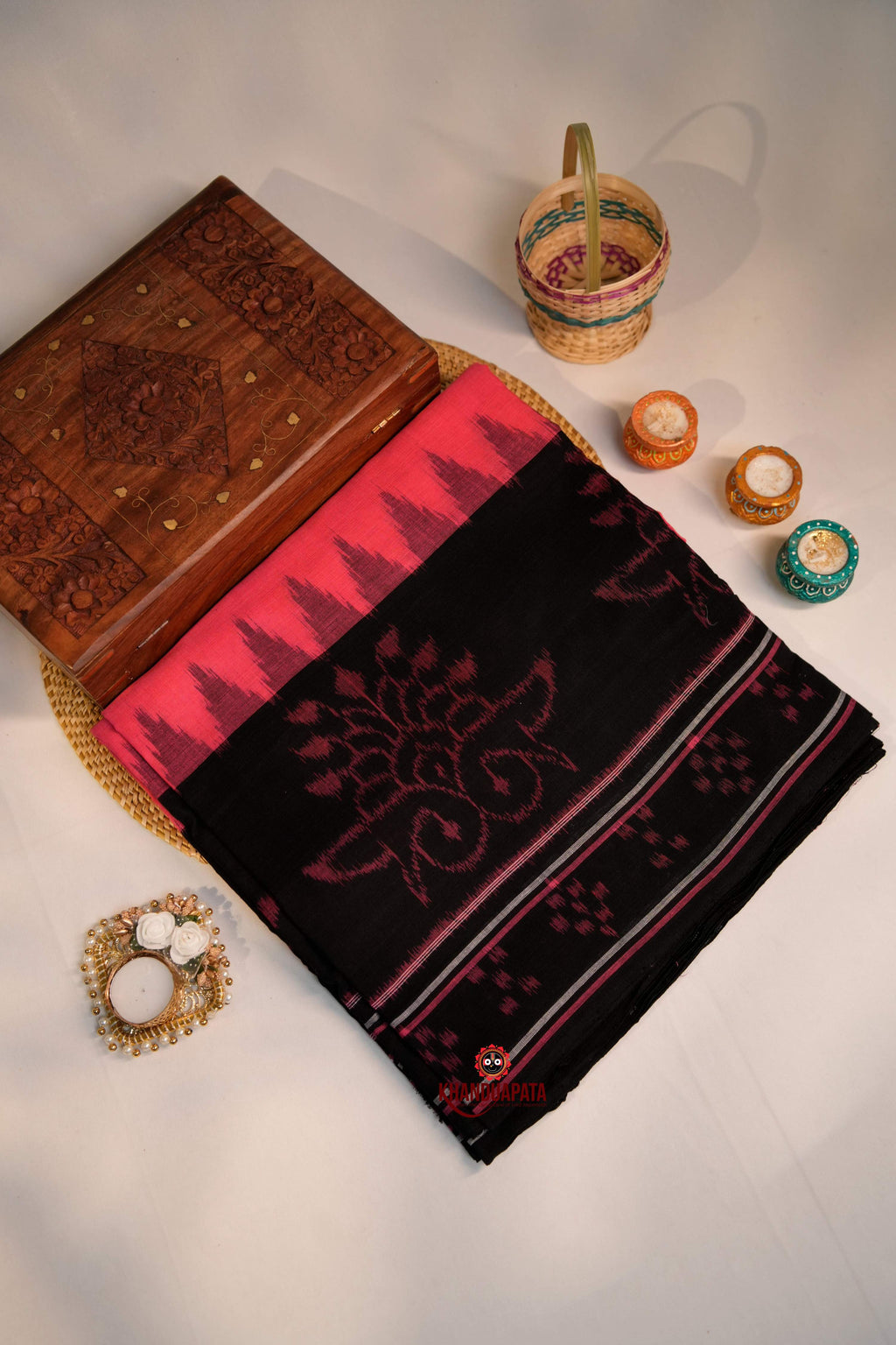 khanduapata Pink & Black Colour Pasapali Border Design Cotton Saree For Women