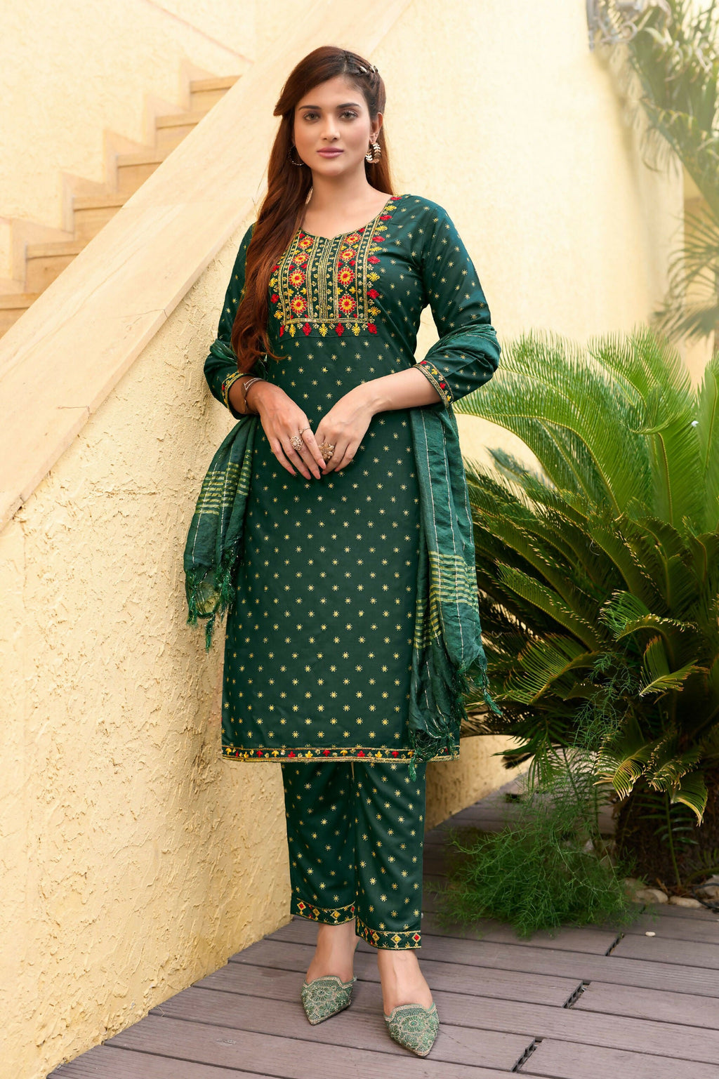 Jyoti Fashion Women's Bottle Green 14KG Rayon Foil Print with Embroidery Kurta Set