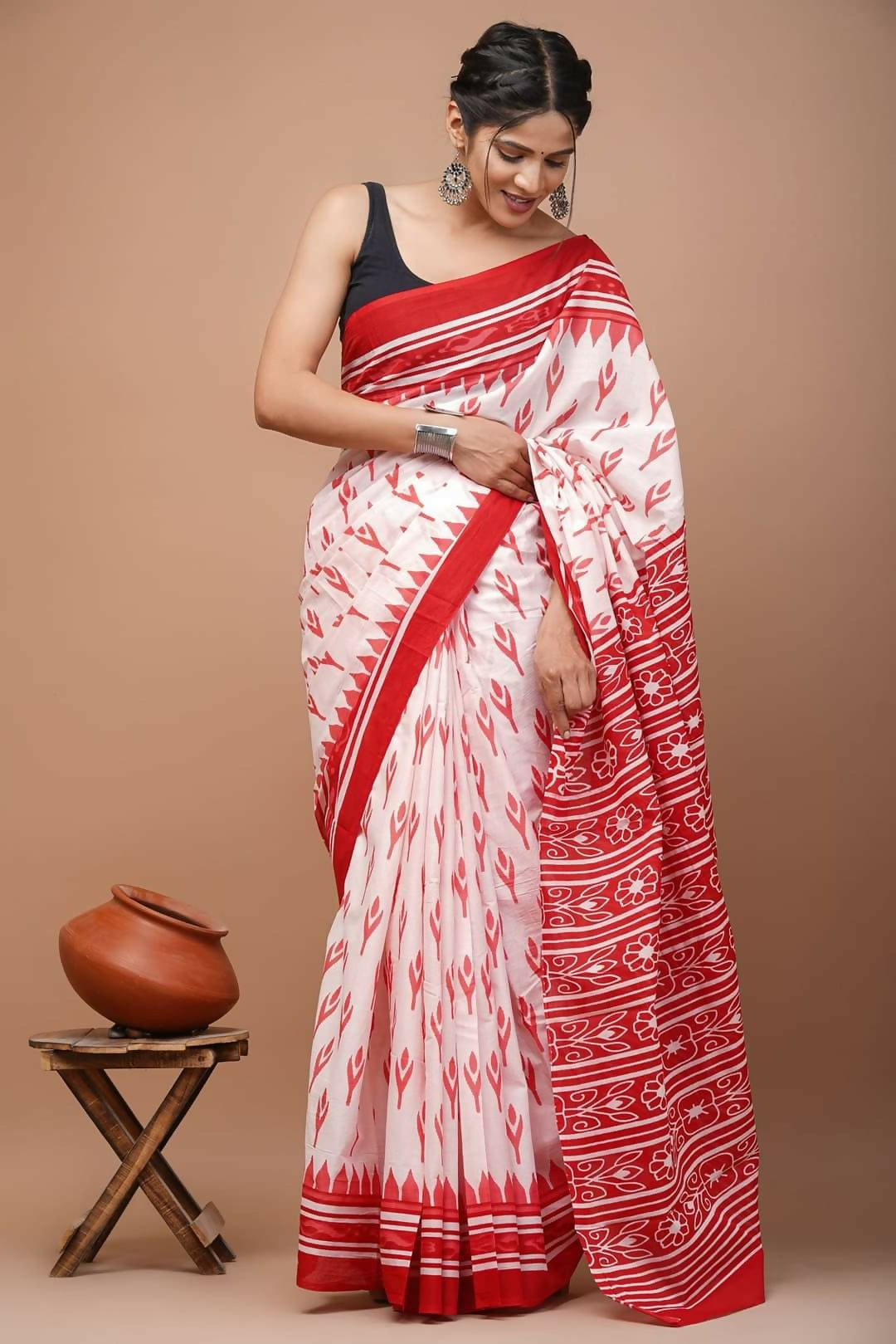 Exclusive Collection White Red Beautiful Mulmul Cotton Saree