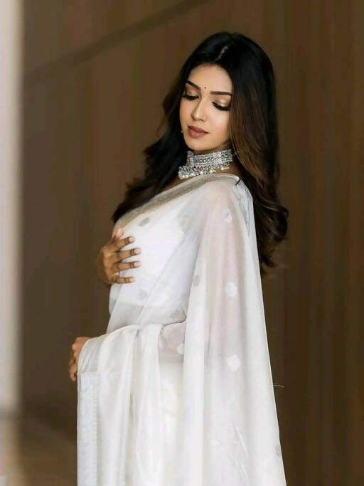 DEIANA'S Beautiful Designer Golden zari Soft Cotton Saree - White