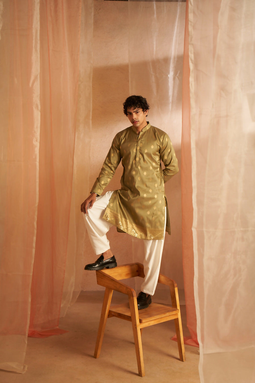 Green Viscose Wevon Designer Men's Kurta Set - Mahotsav