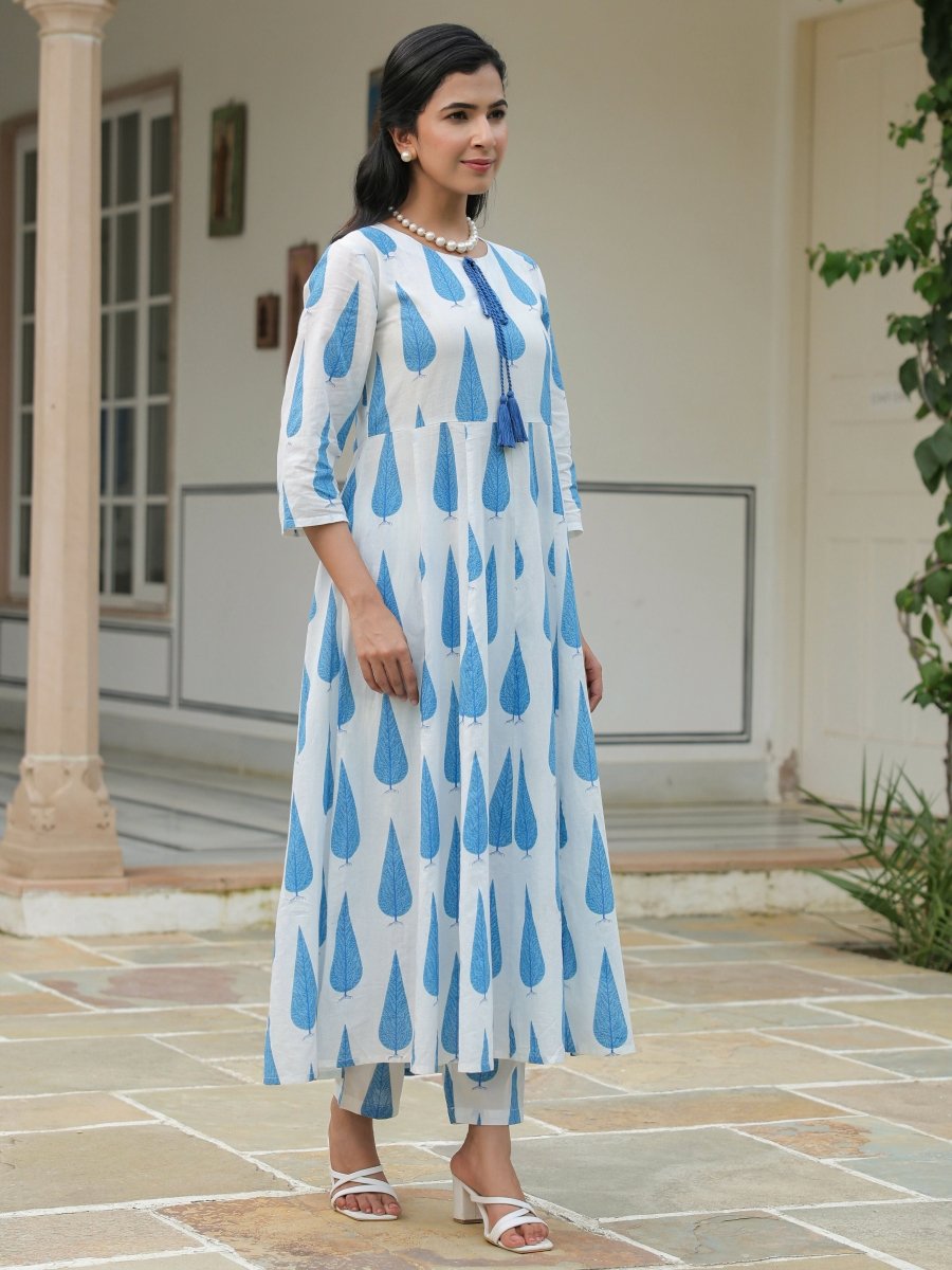 Aramya Flared Soft Cotton Foliage Print Women's Kurta Set - Blue