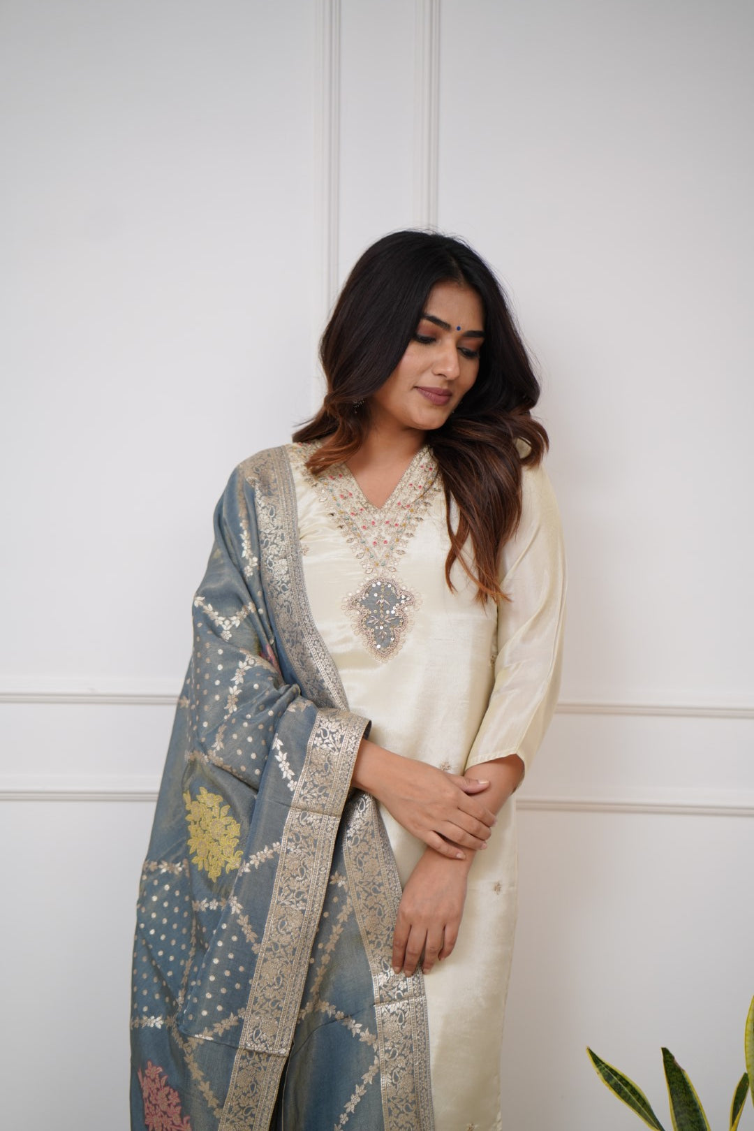 Lorenvalley Offwhite Viscose Chanderi Embroidered Multi Sequence work Kurta Set