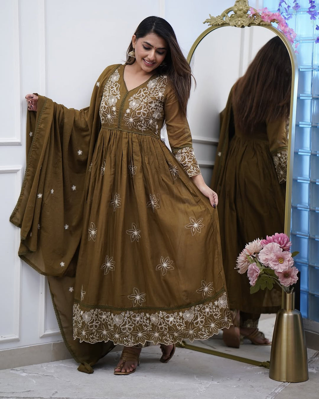 Lorenvalley Brown Cotton Silk Embroidered And Chikan Lace Work Kurta Set