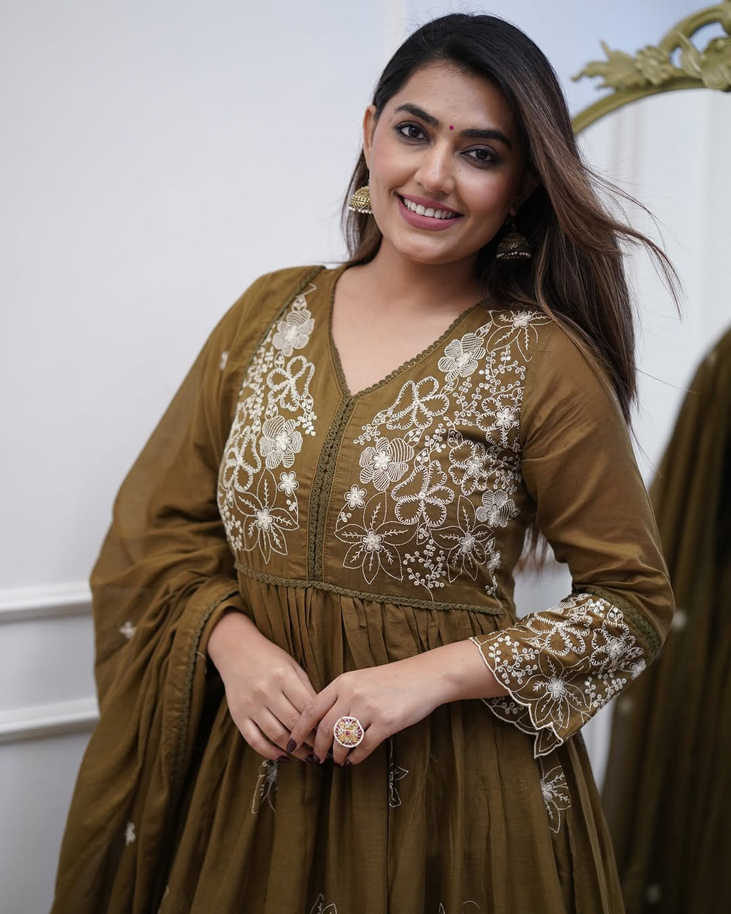 Lorenvalley Brown Cotton Silk Embroidered And Chikan Lace Work Kurta Set