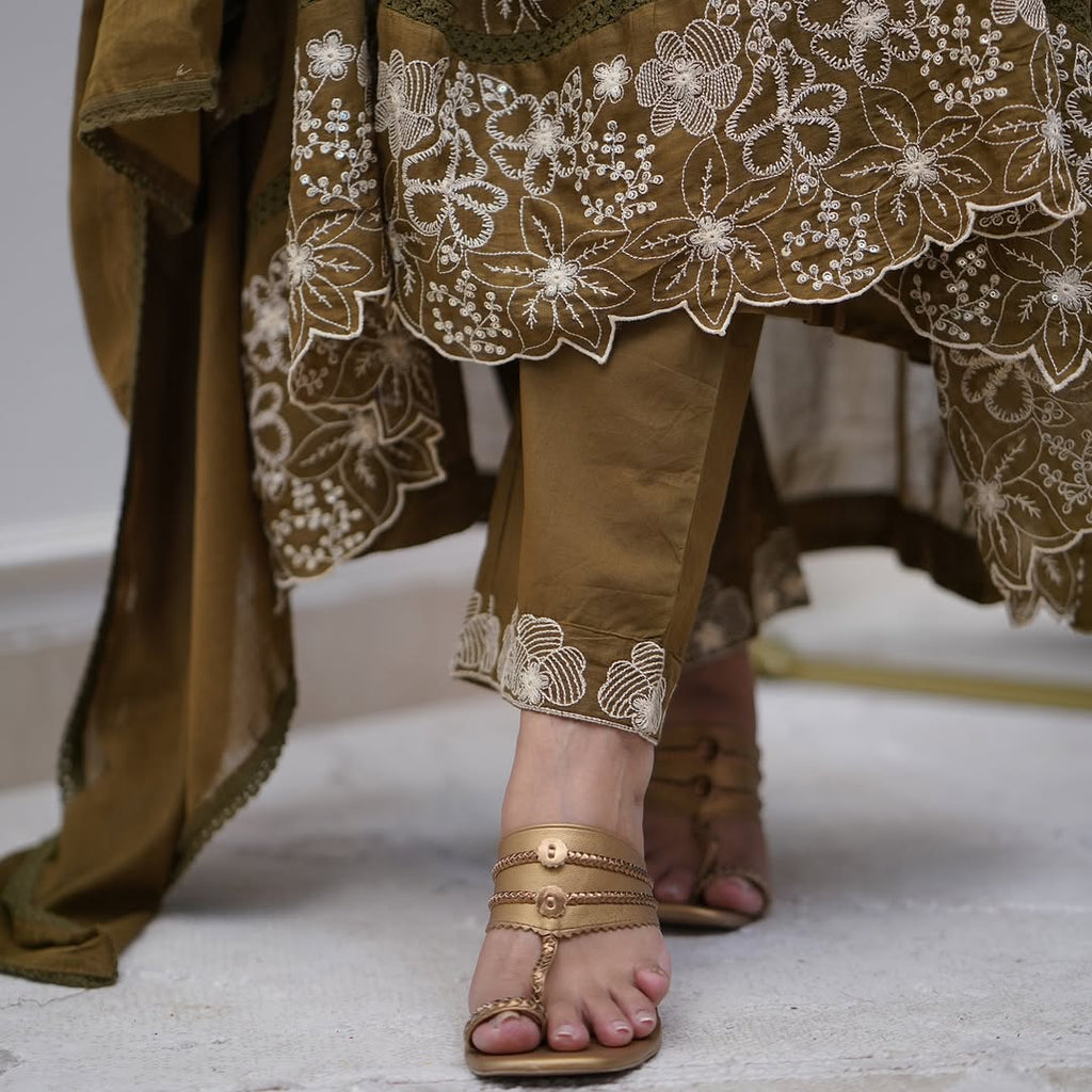 Lorenvalley Brown Cotton Silk Embroidered And Chikan Lace Work Kurta Set