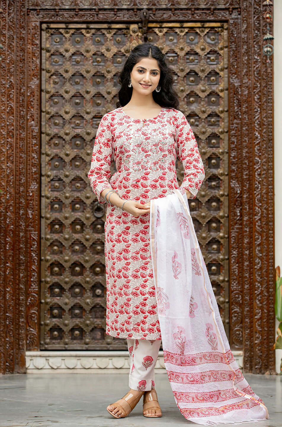 Kaajh Women's Pink Floral Cotton Handblock Salwar Suit Set