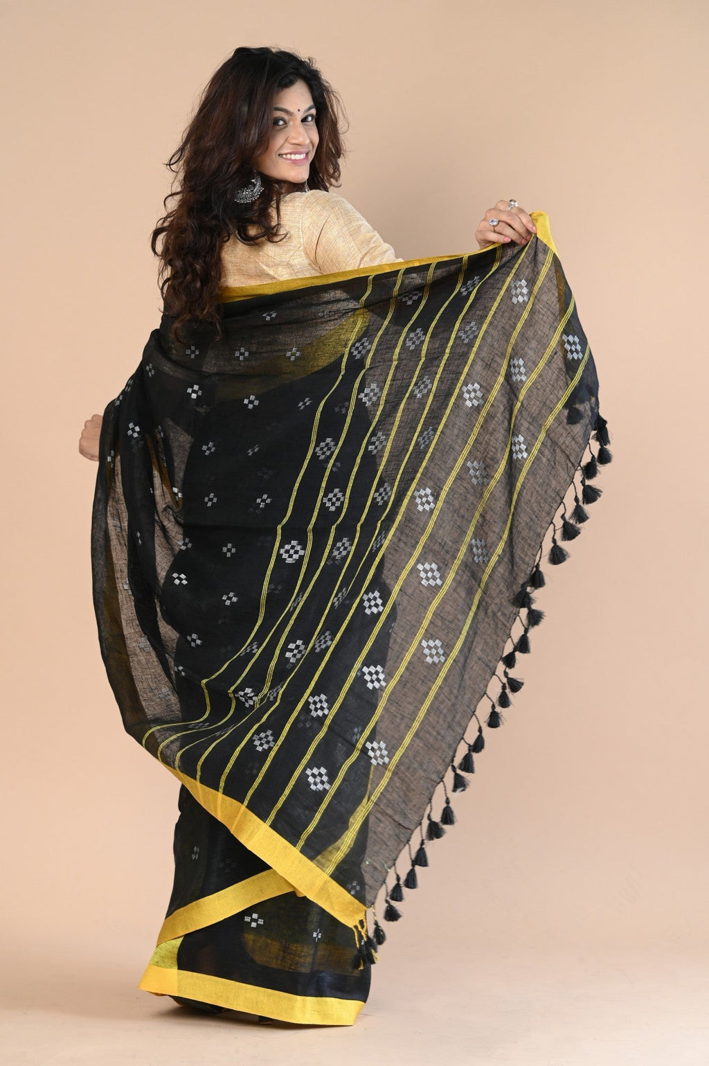 Very Much Indian Pure Linen Saree With Sleek Border and Exclusive Design