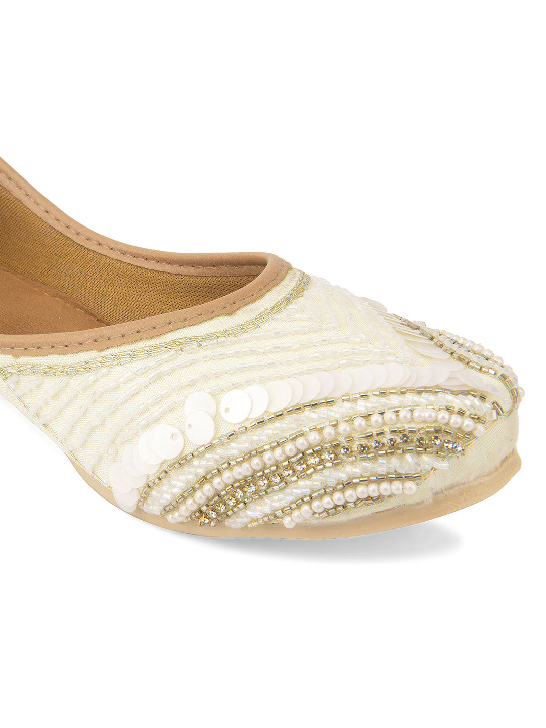 Desi Colour Women Indian Ethnic Footwear-Off White V Pearl