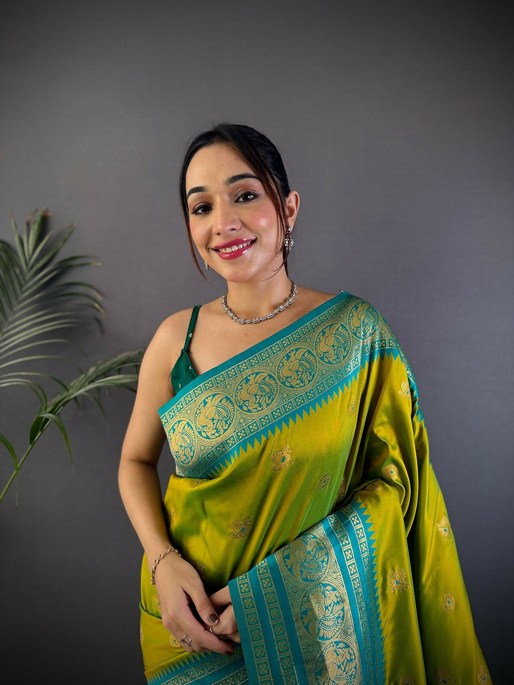 Joban Fashion Banarasi Light Green Woven Soft Silk Saree