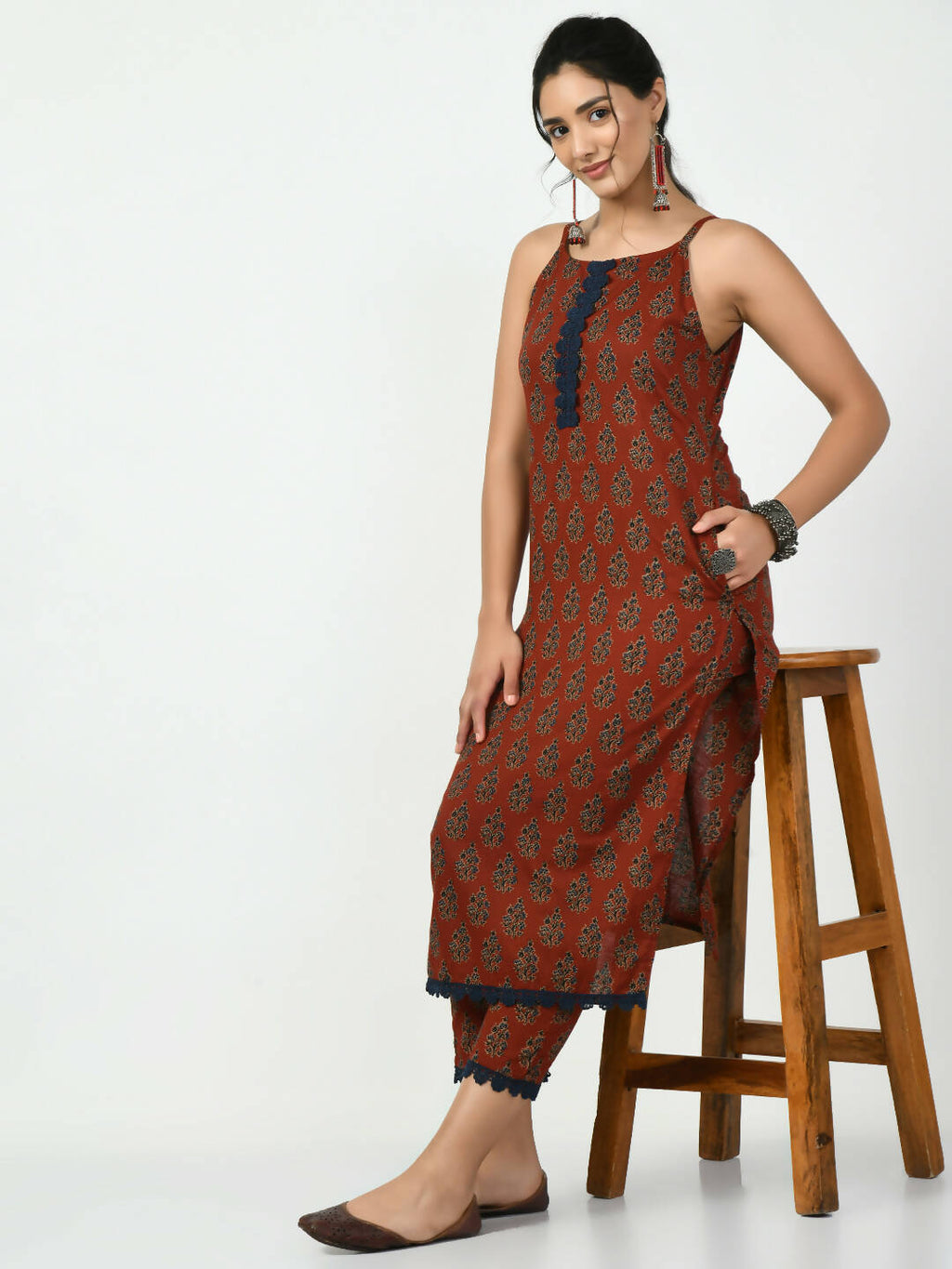 Myshka Women's Rust Printed Kurta With Trouser