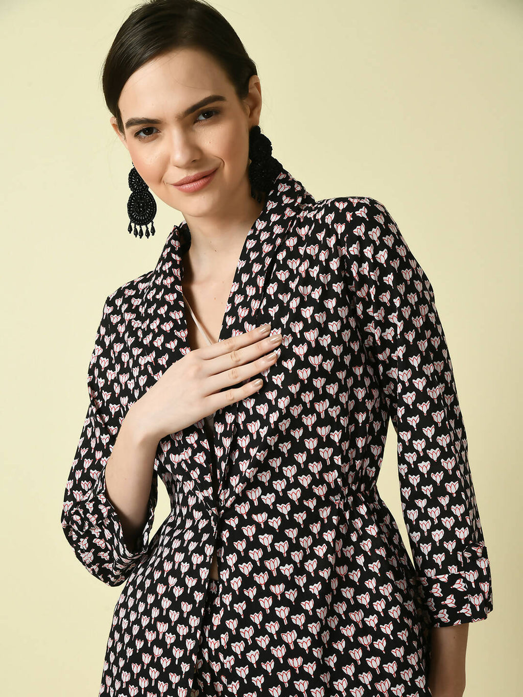 Myshka Women's Black Shawl Neck Coat With Trousers