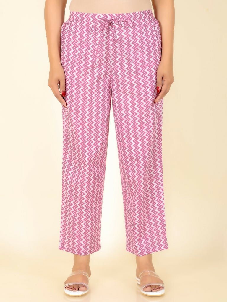 Aramya Pink Soft Cotton Floral Print Panelled Kurta Set for Women