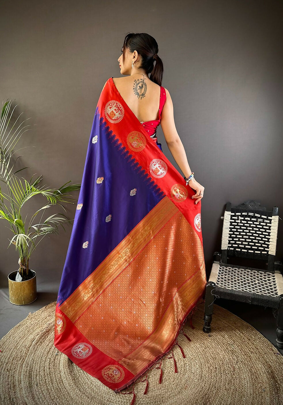 Joban Fashion Red Butti Banarasi Silk Sarees