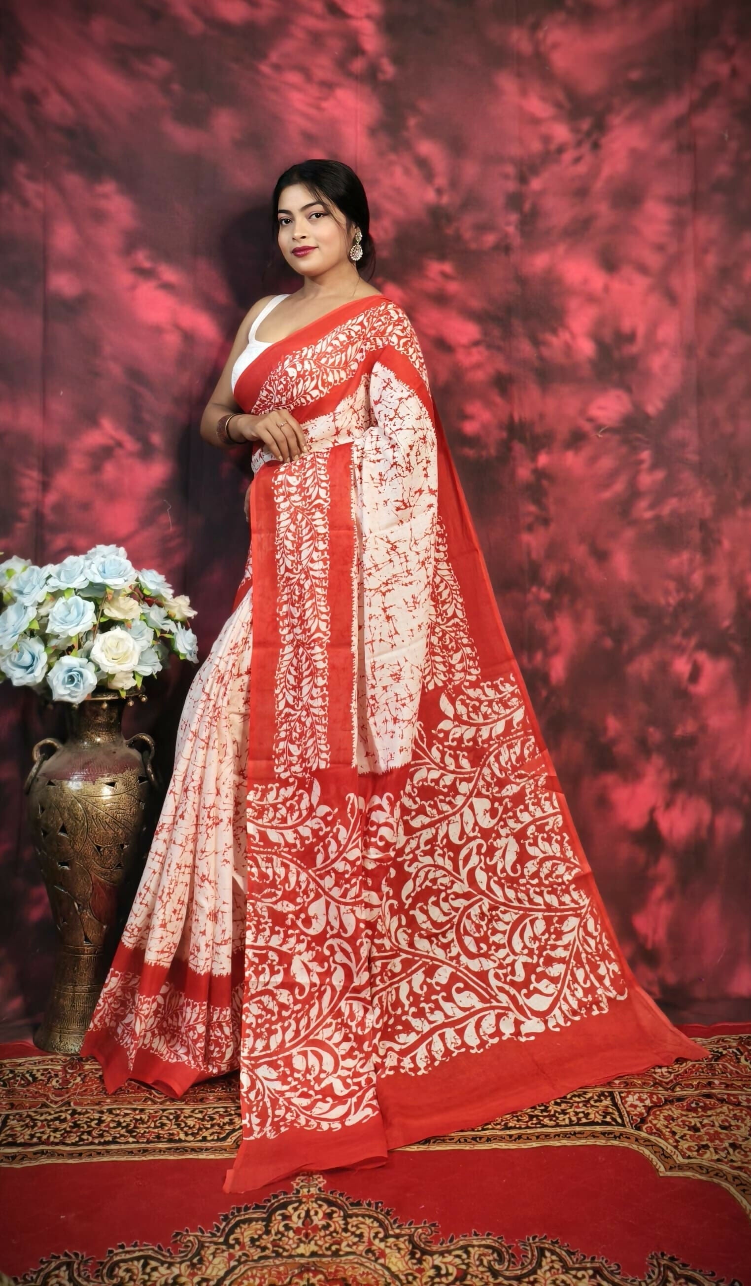 Exclusive Collection Beautiful Batique Print Red Pure Cotton Hand Print Handloom Saree With Running Blouse Piece
