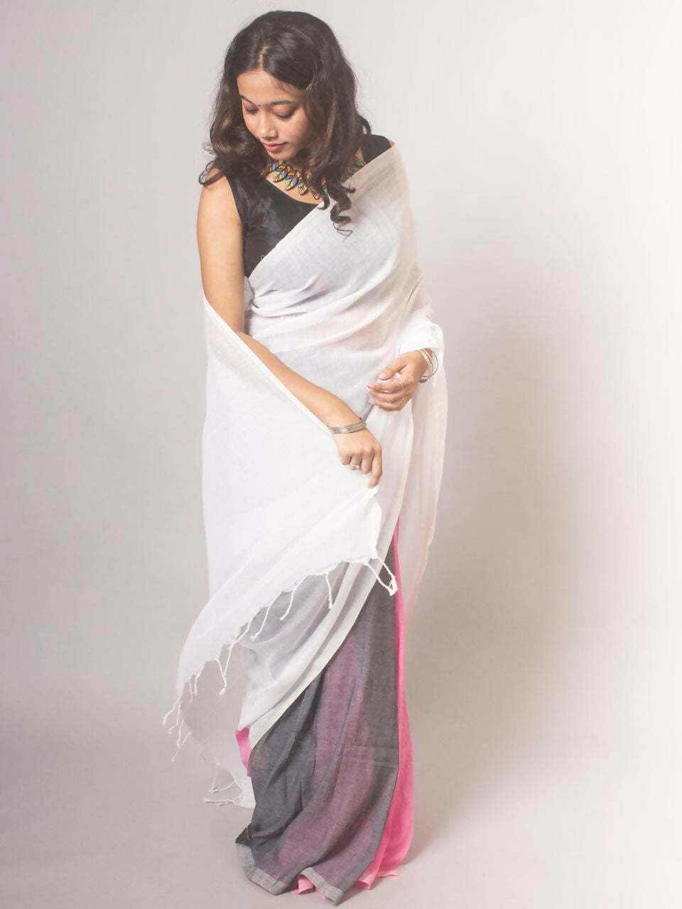 Exclusive Collection Beautiful Khadi Cotton White Grey Pink Handloom Saree