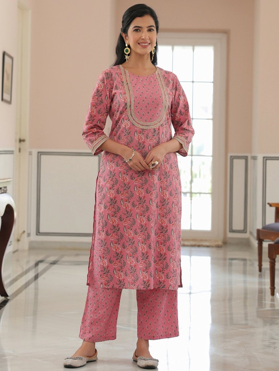 Aramya Straight Soft Cotton Floral Print Women's Kurta - Pink