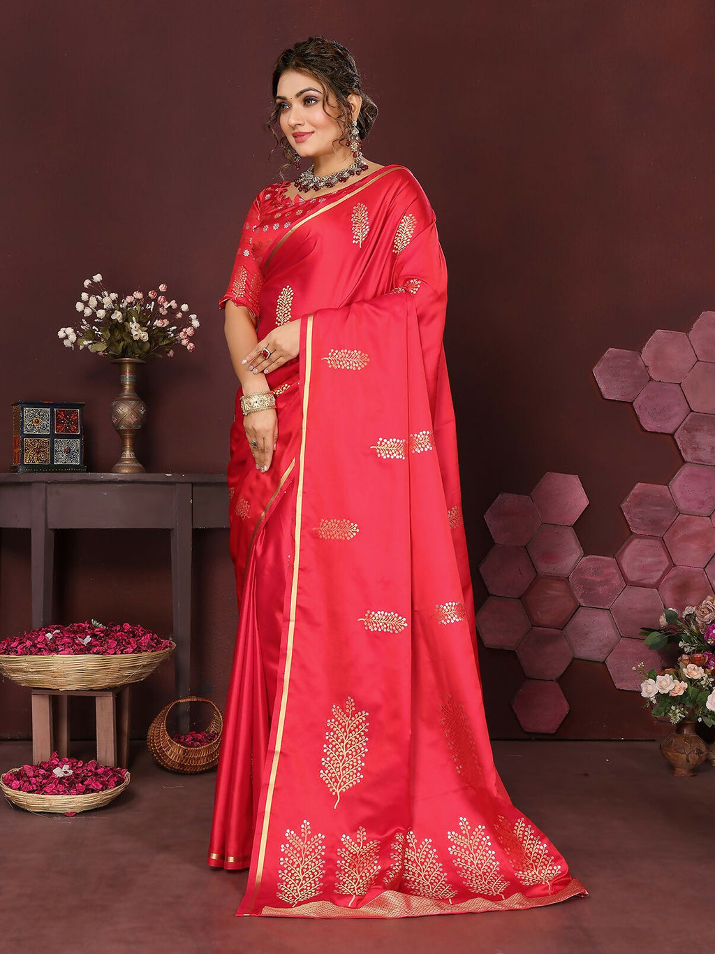 Joban Fashion Redise Pink Floral Motifs Banarasi Silk Sarees