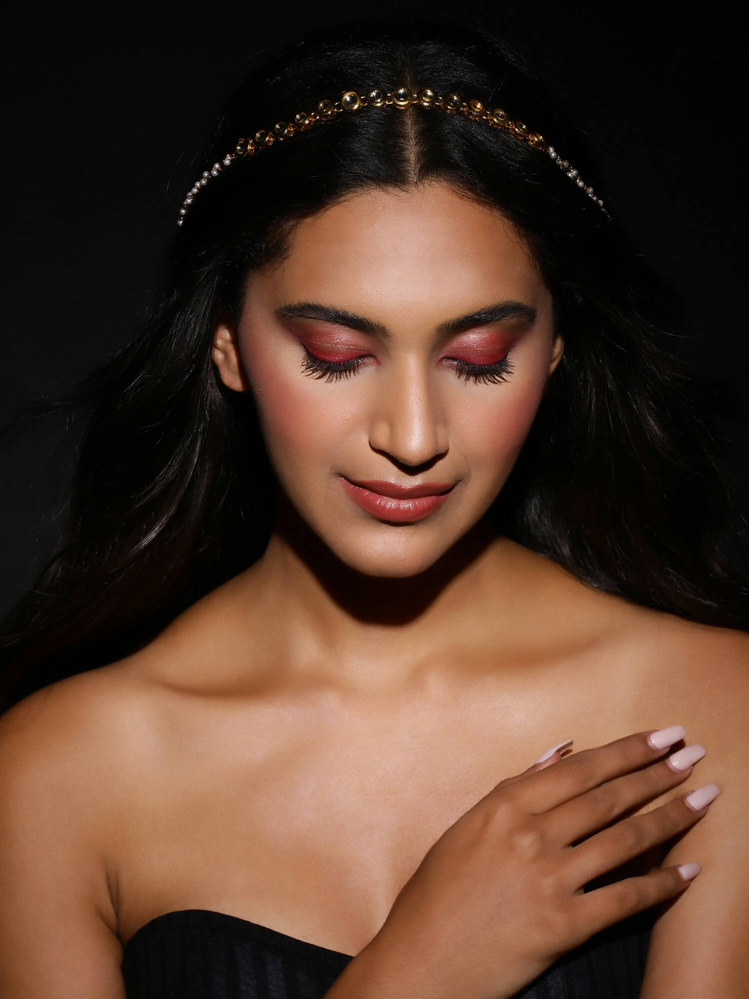 Gold-Polished White Kundan-Studded Pearl Beaded Matha Patti - Ruby Raang