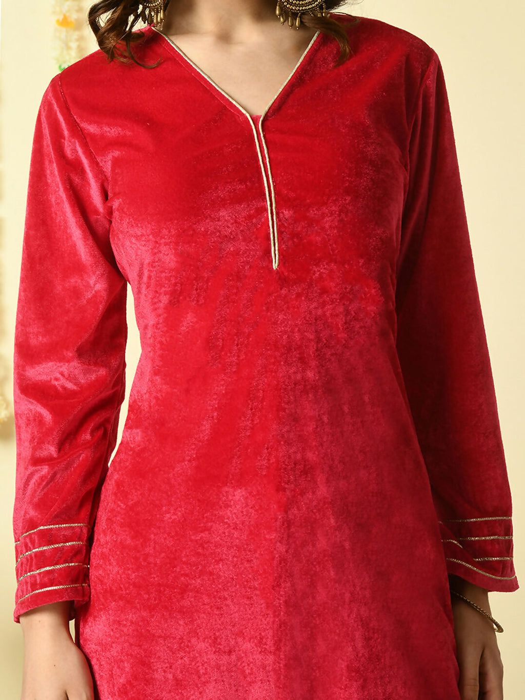 Myshka Women's Pink Velvet Kurta & Trousers With Dupatta Party Sets