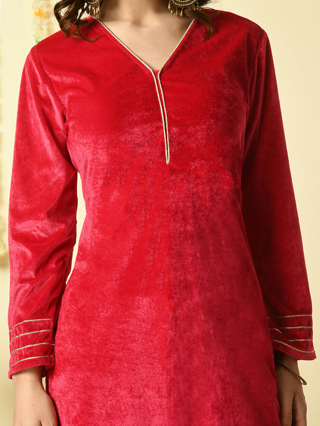 Myshka Women's Pink Velvet Kurta & Trousers With Dupatta Party Sets
