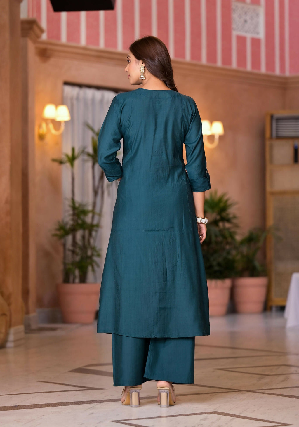 Juniper Women's Bottle Green Zari Embroidered Cotton Kurta Set With Button Closure
