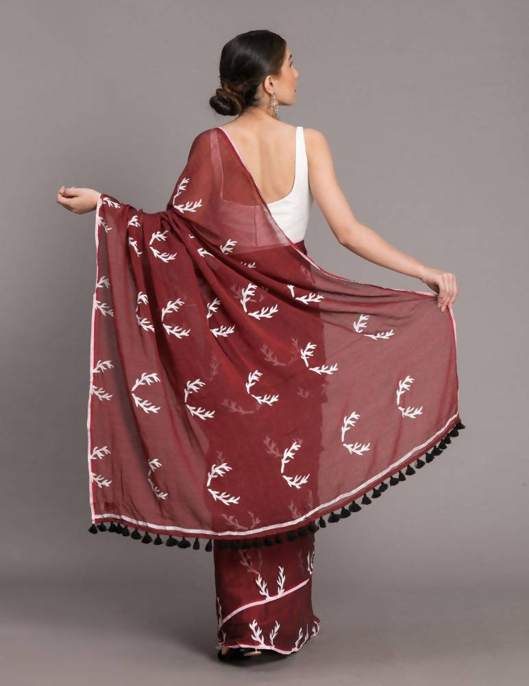 Suta Women Maroon White Hand Blocked Pure Cotton Saree