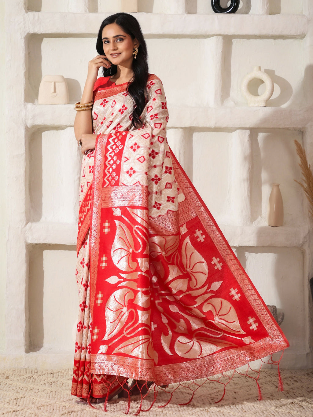Shree Shyam Fashion Linen Cotton Red & White Saree