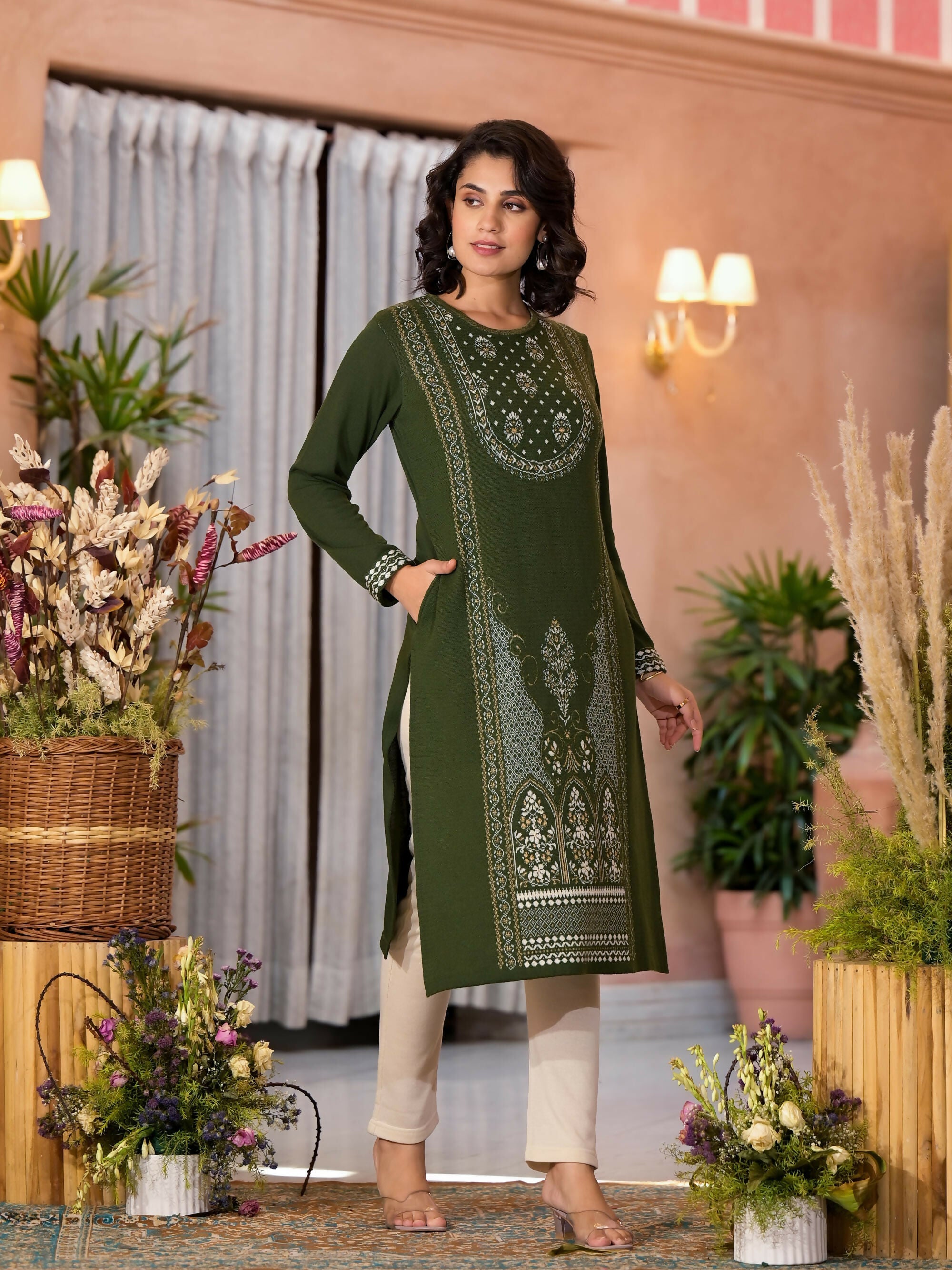 Juniper Women's Olive Ethnic Motif Printed Polycotton Kurta
