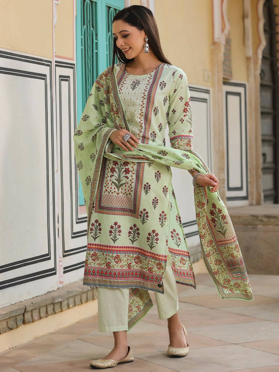 Juniper Women's Lime Green Cambric Floral Placement Printed Straight Fit Kurta Sets