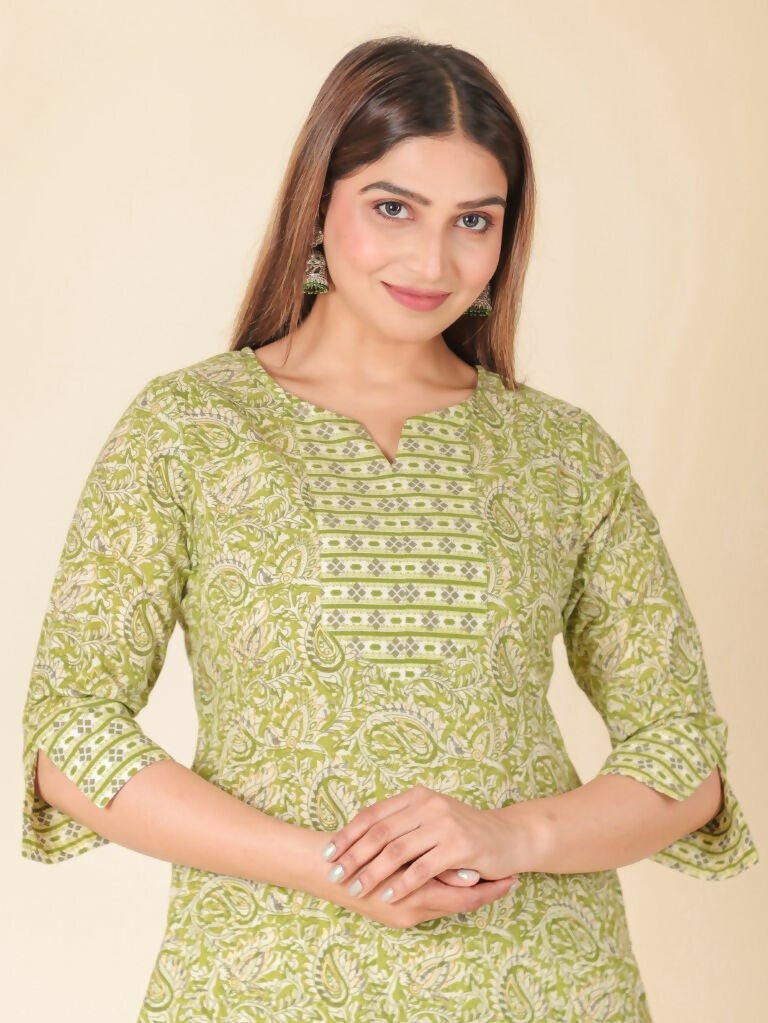 Aramya Straight Soft Cotton Floral Print Women's Kurta - Green