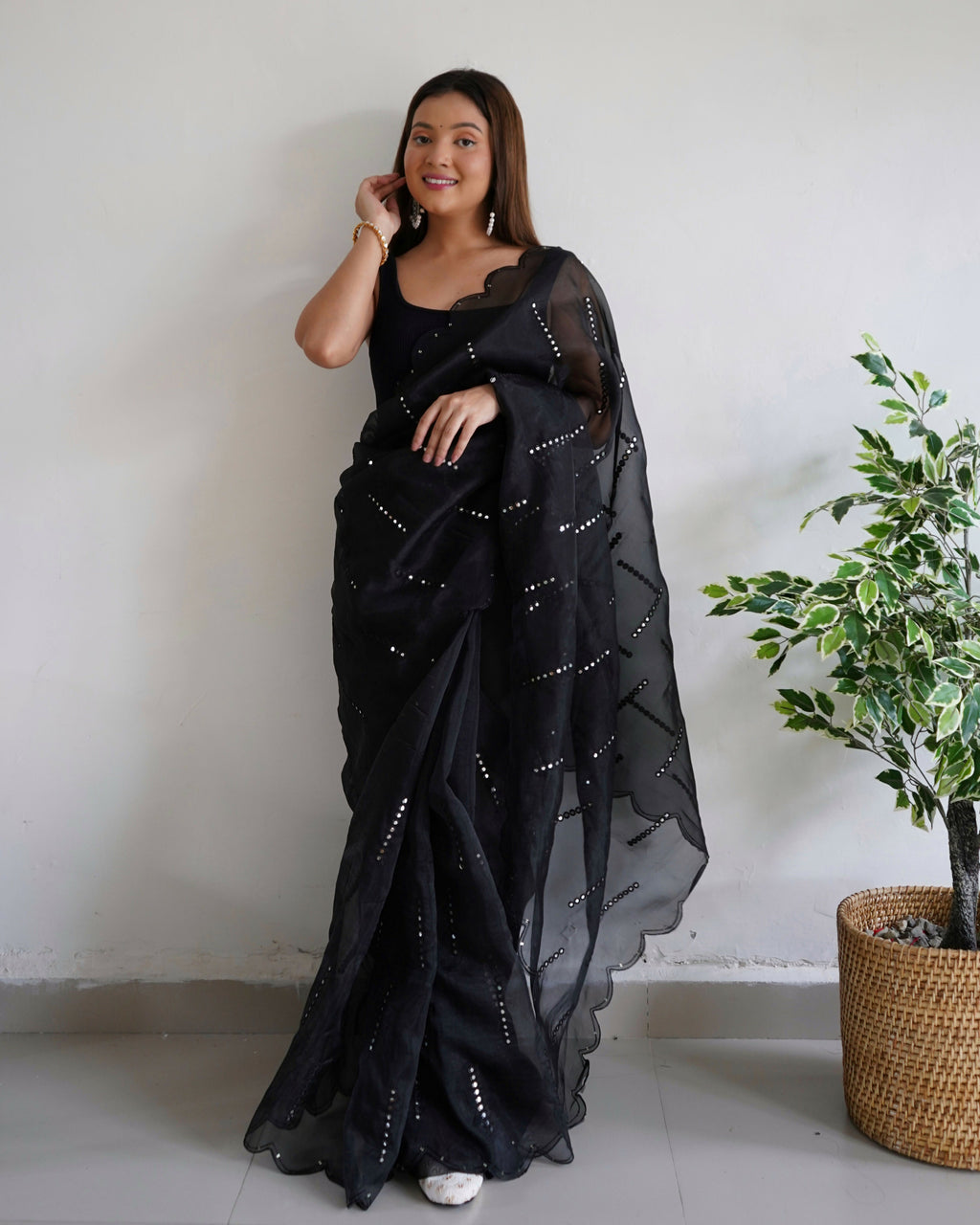 Vamsee Vika 9Mm Black Organza Saree