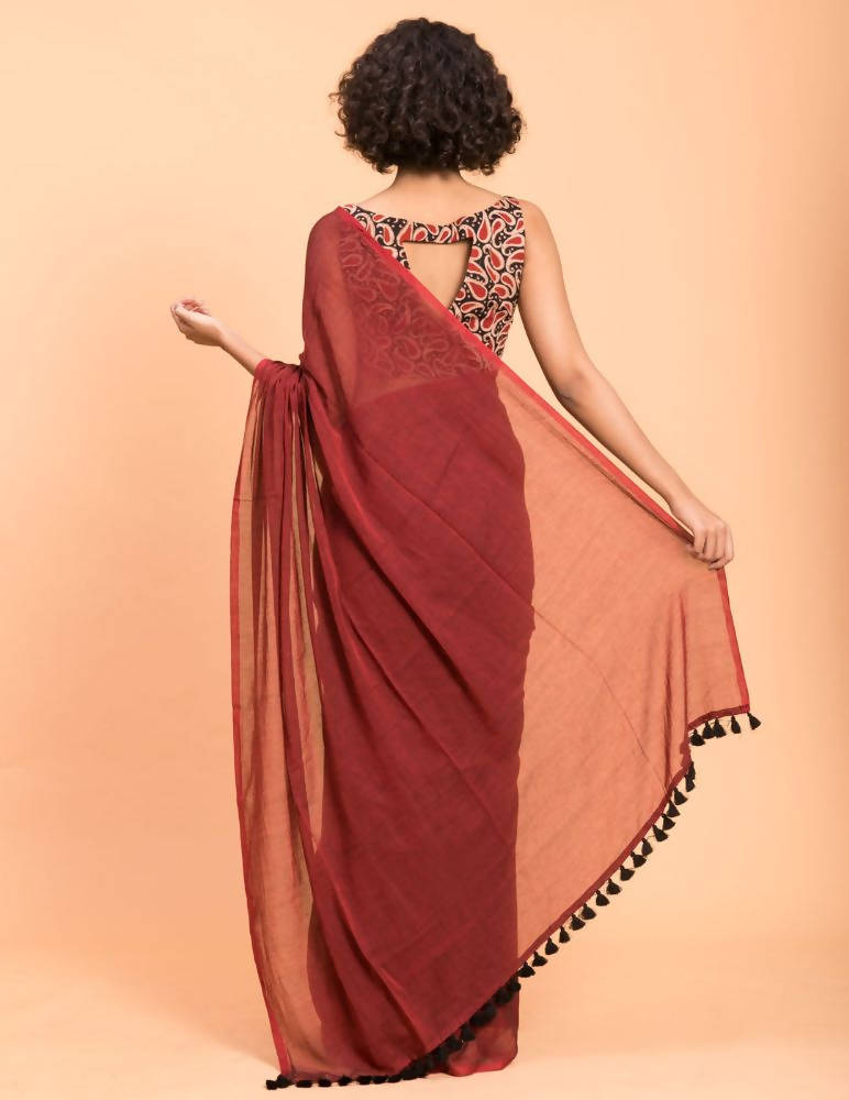 Suta Maroon Solid Cotton Blend Saree