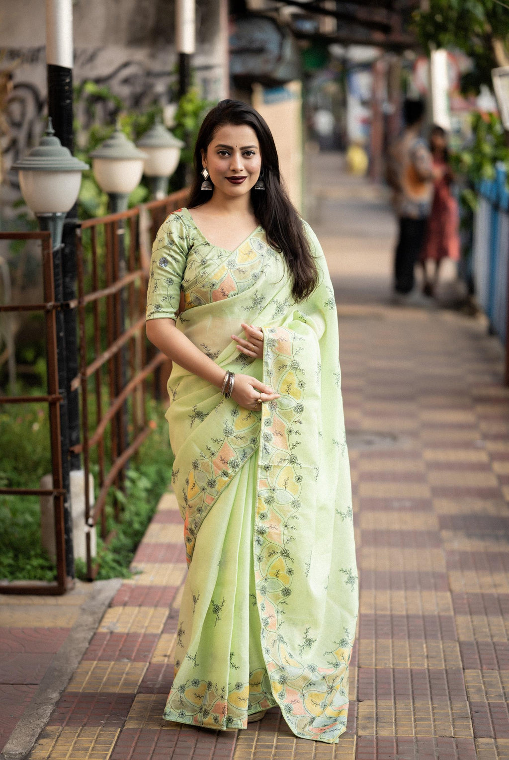 Green Pure Linen Ethnic Motifs Saree with Unstitched Blouse - Hiral Fashion