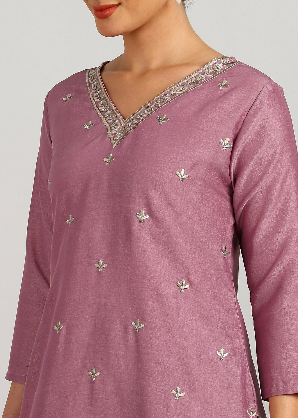 Aavyora Women’s Lavender Embroidered Kurta Set with Dupatta