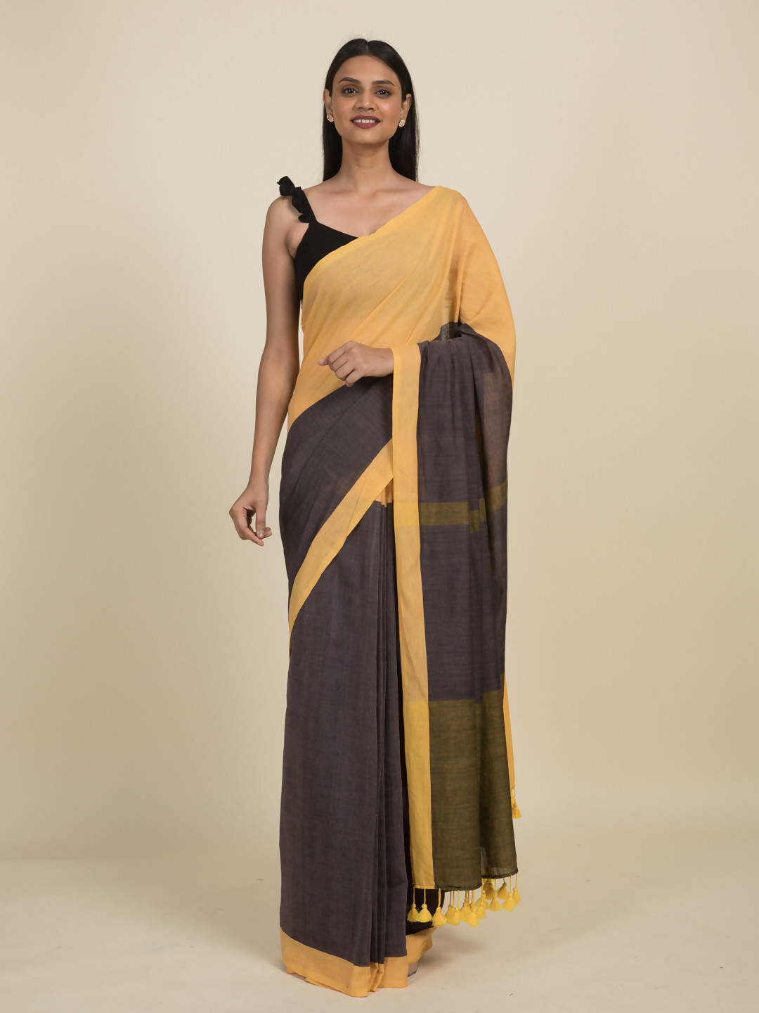 Suta Grey Yellow Colourblocked Pure Cotton Saree