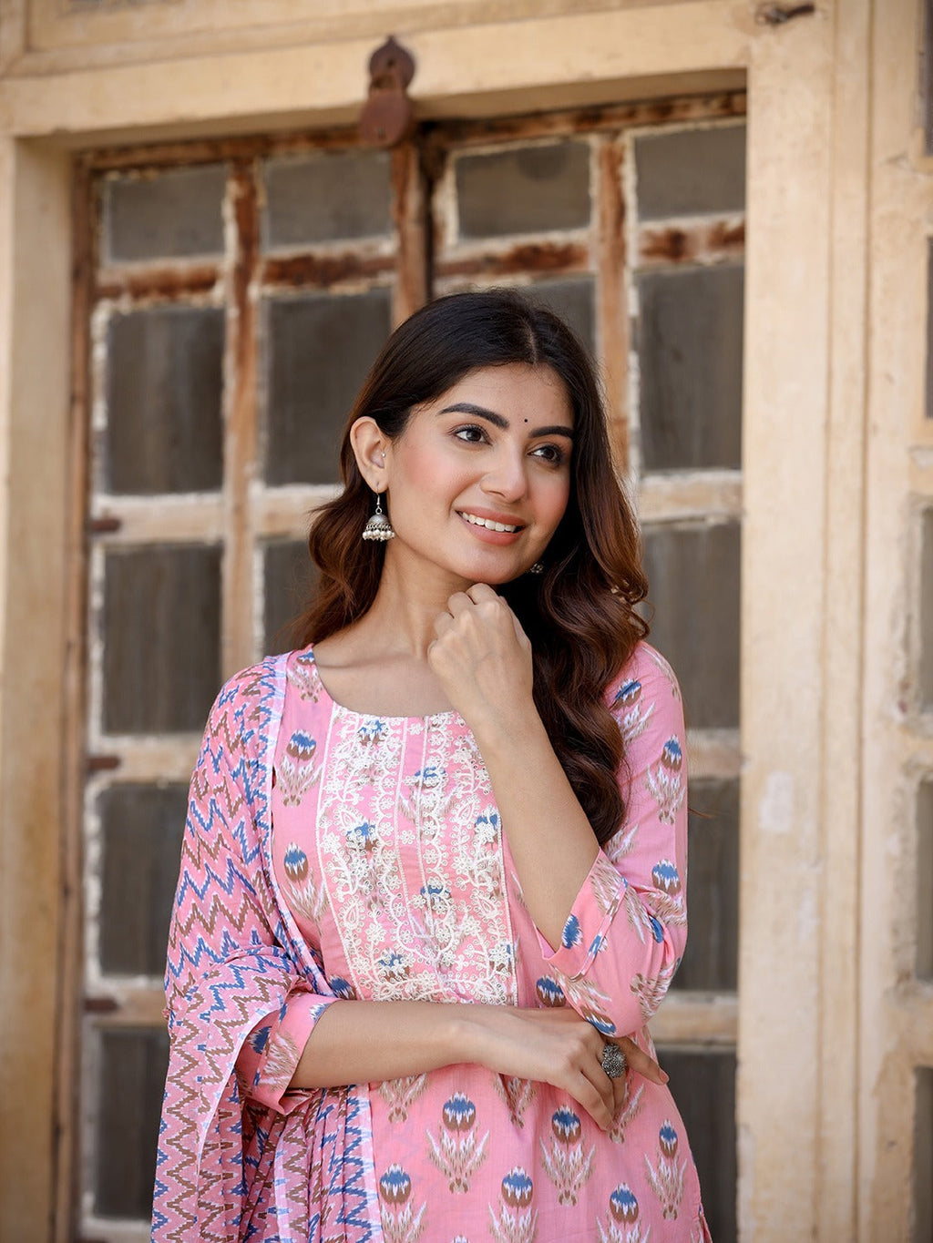 Yufta Floral Embroidered Regular Pure Cotton Kurta with Trousers & With Dupatta