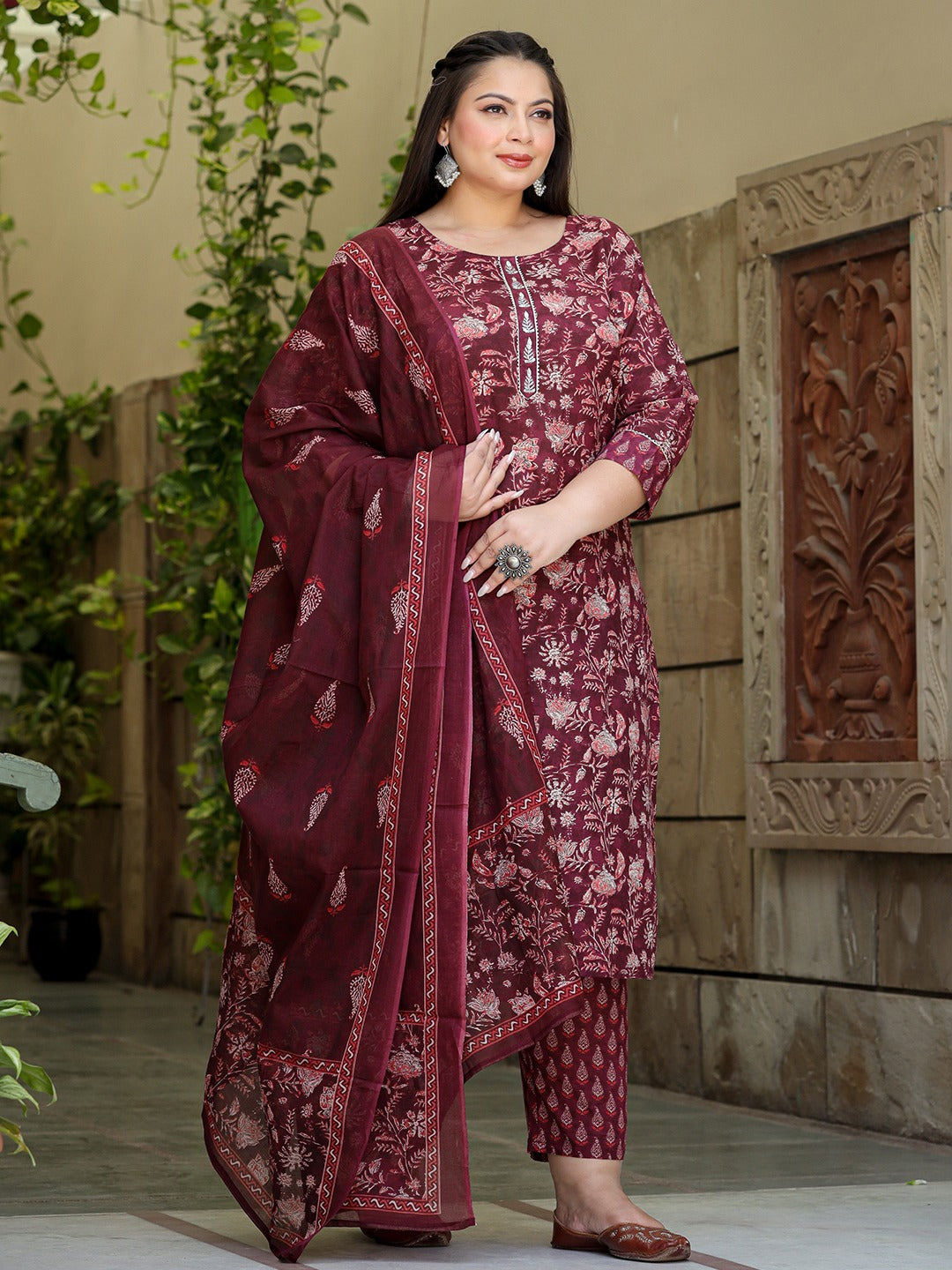 Yufta Floral Print Plus Size Gotta Patti Pure Cotton Kurta with Trousers & Dupatta