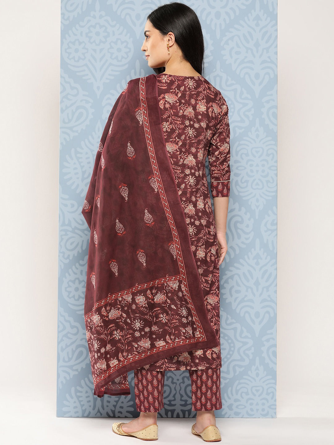 Yufta Floral Printed Regular Gotta Patti Pure Cotton Kurta with Trousers & Dupatta