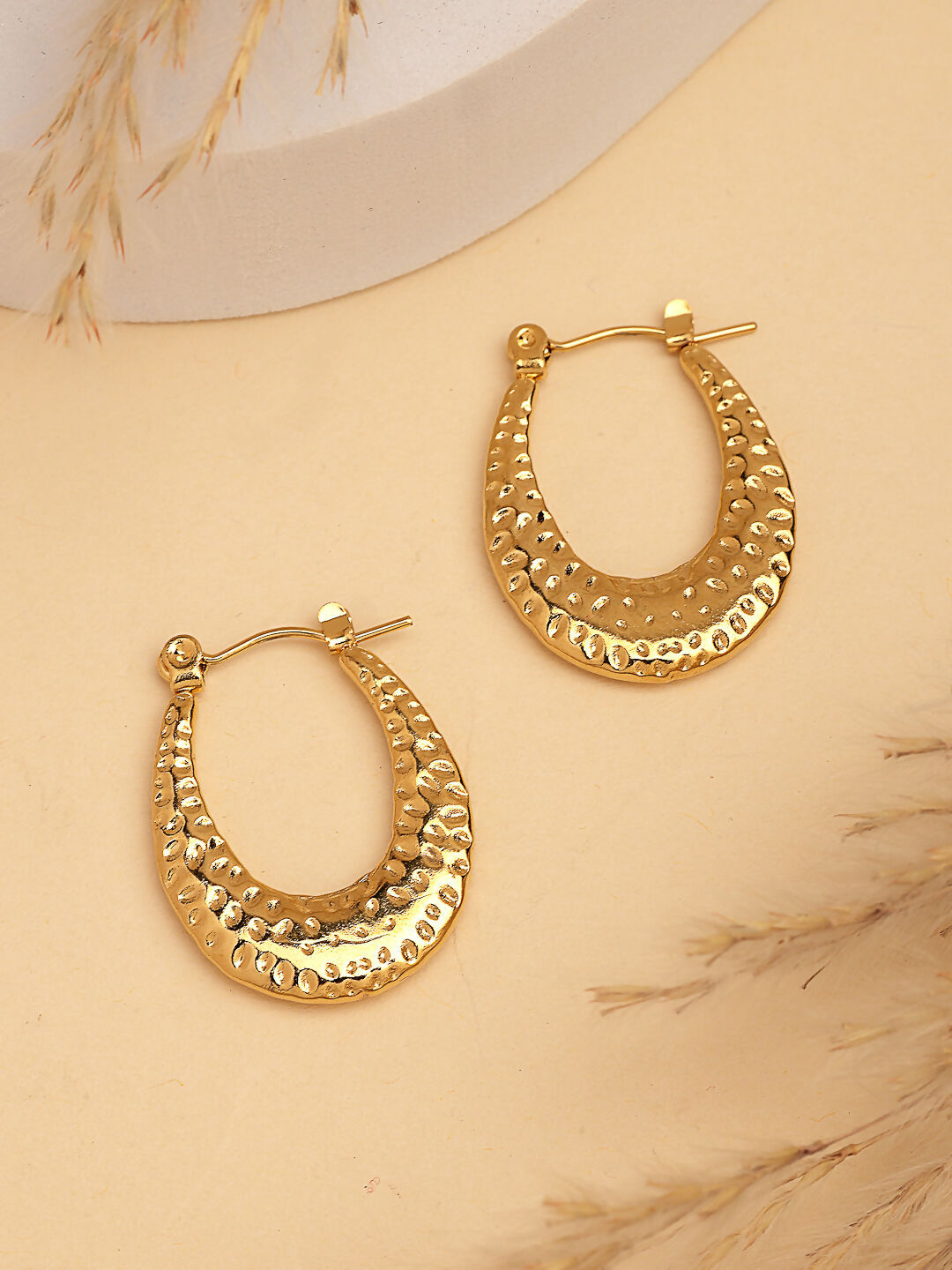 NVR Women's Gold-Polished Contemporary Hoop Earrings