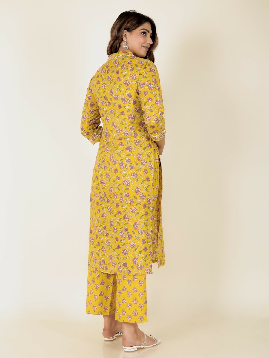 Aramya Straight Soft Cotton Floral Print Women's Kurta - Green