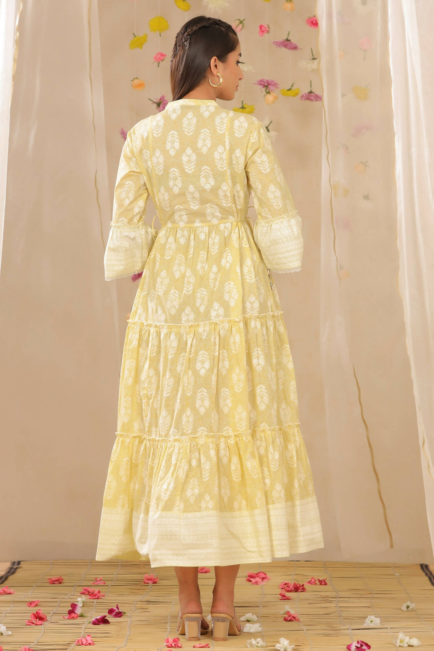 Juniper Womens Limeyellow Cambric Printed Tiered Dress With Flared Sleeve