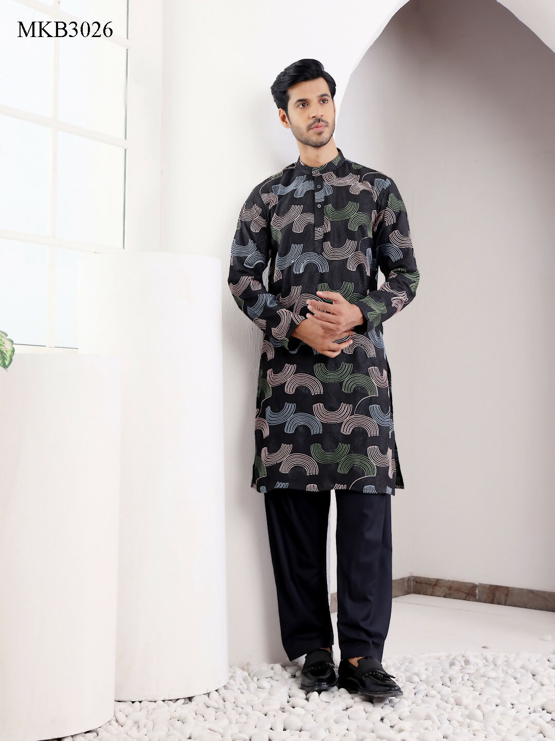Black Linen Designer Embroidery Work Men's Rajwadi Kurta Set - Mahotsav
