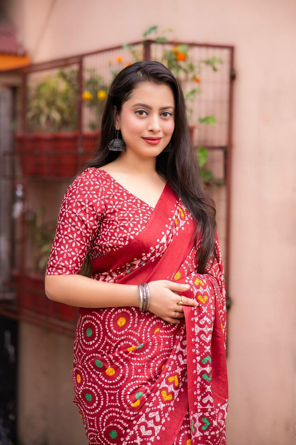 Red Silk Blend Ethnic Motifs Saree with Unstitched Blouse - Hiral Fashion