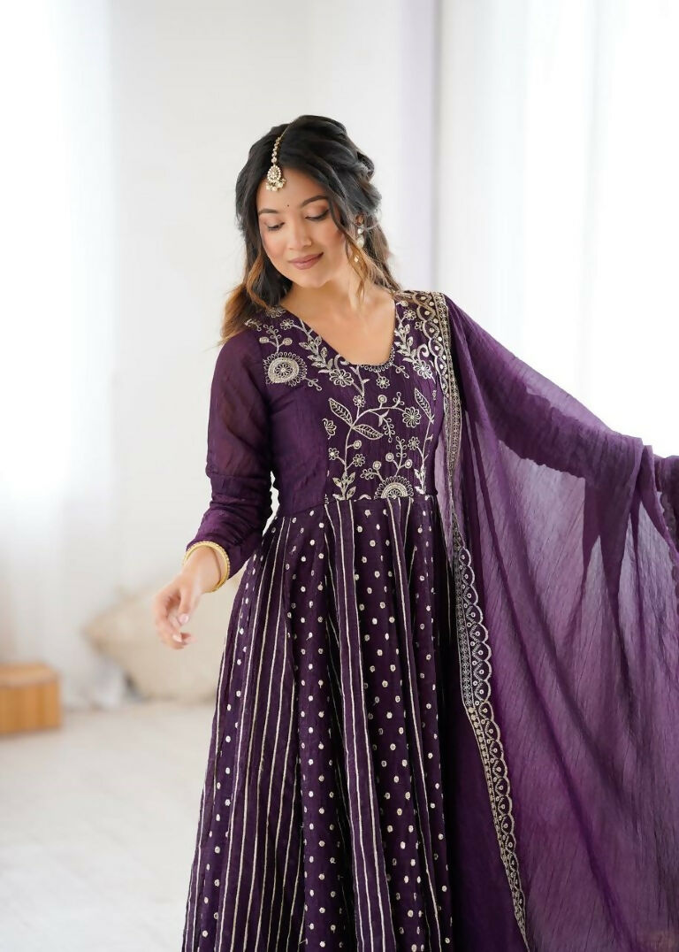 Teeya Creation Violet Color Heavy Crunchy Silk Embroidery Work Gown