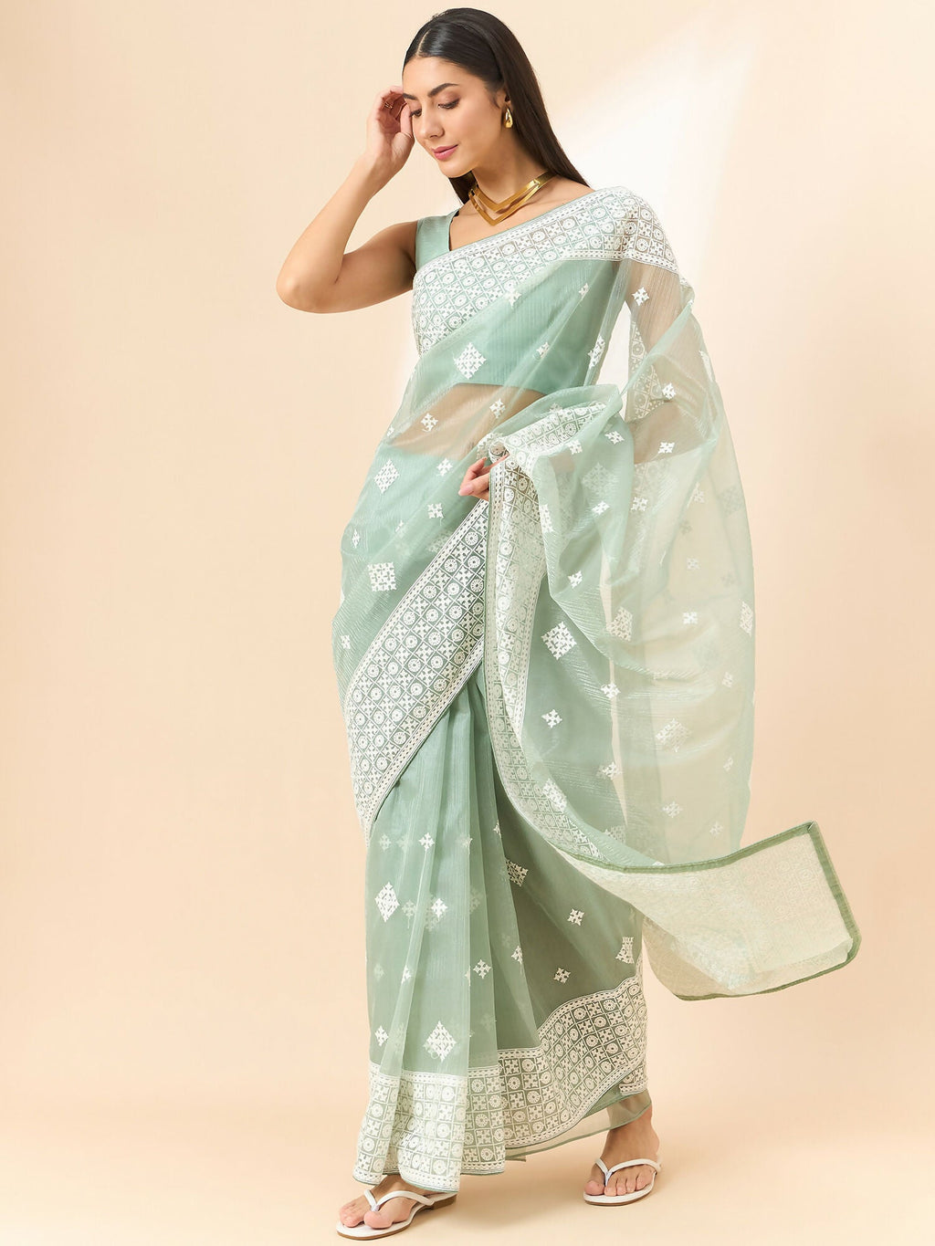 Green Organza Geometric Embroidered Saree with Unstitched Blouse Piece - Roozal